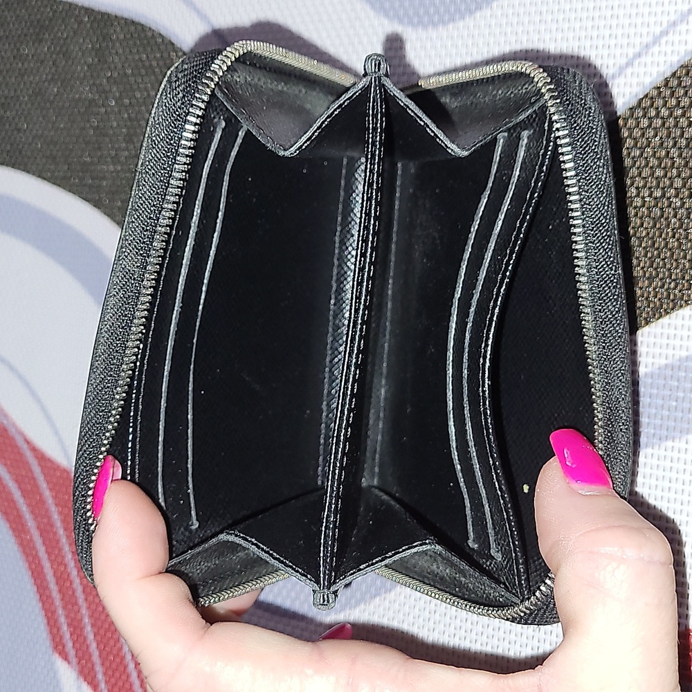 💯 Authentic Louis Vuitton small zippy wallet - Picture 4 of 6